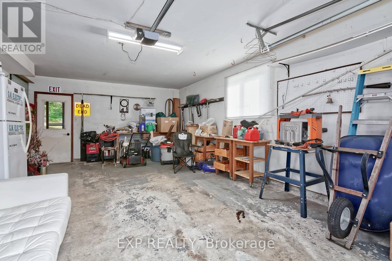9995 Port Frank Estates Road, Lambton Shores (Port Franks), Ontario  N0M 2L0 - Photo 32 - X12246209