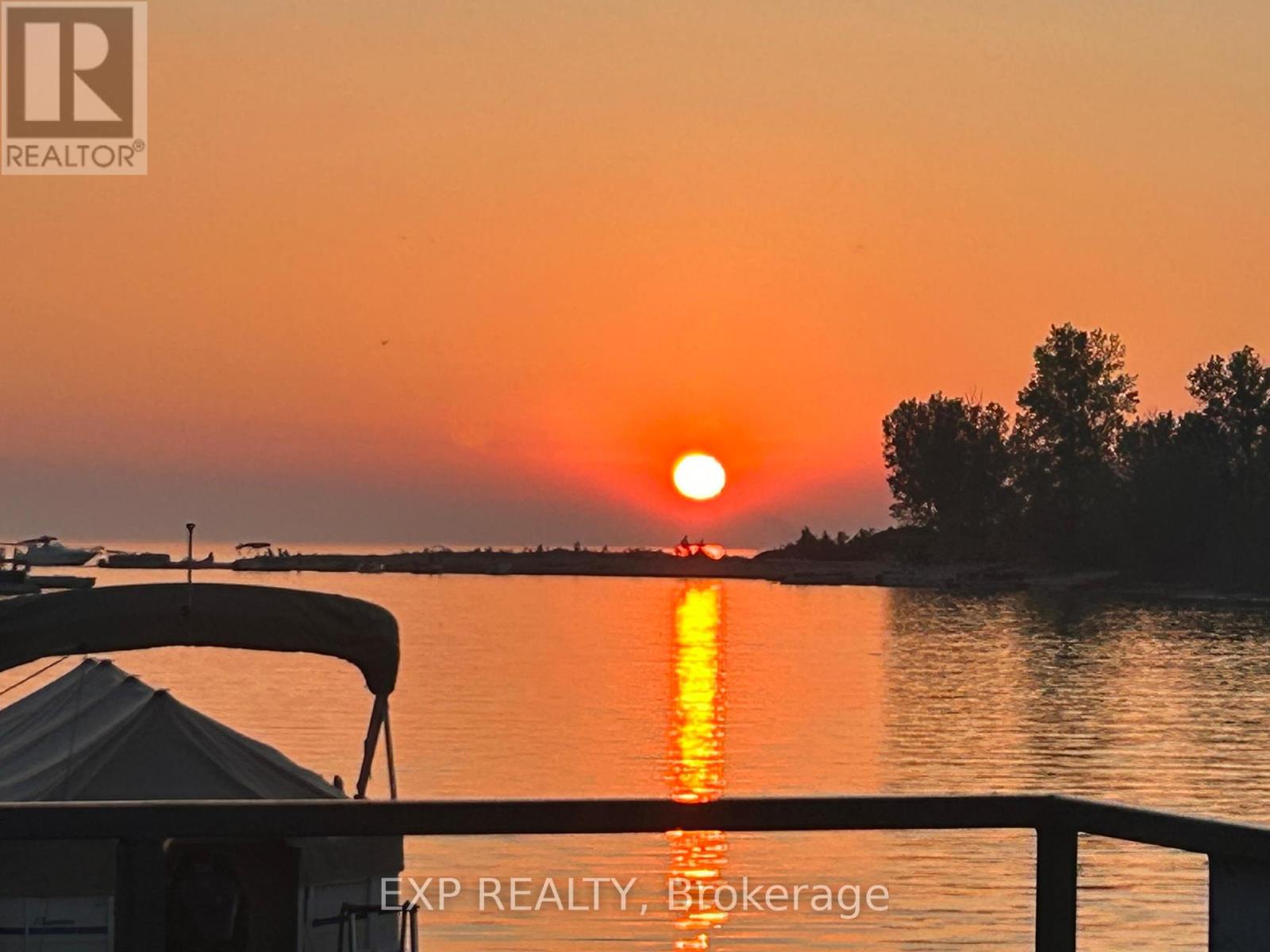 9995 Port Frank Estates Road, Lambton Shores (Port Franks), Ontario  N0M 2L0 - Photo 5 - X12246209