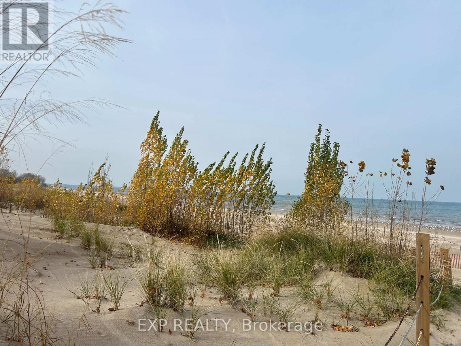 9995 Port Frank Estates Road, Lambton Shores (Port Franks), Ontario  N0M 2L0 - Photo 39 - X12246209