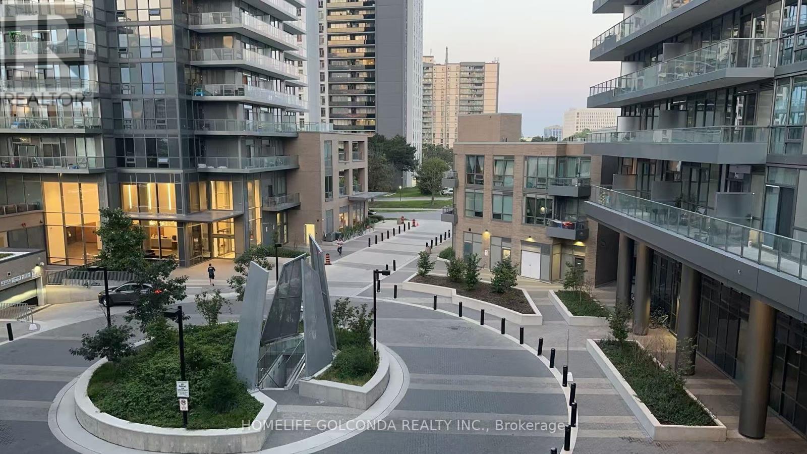 411 - 52 FOREST MANOR ROAD, Toronto, Ontario