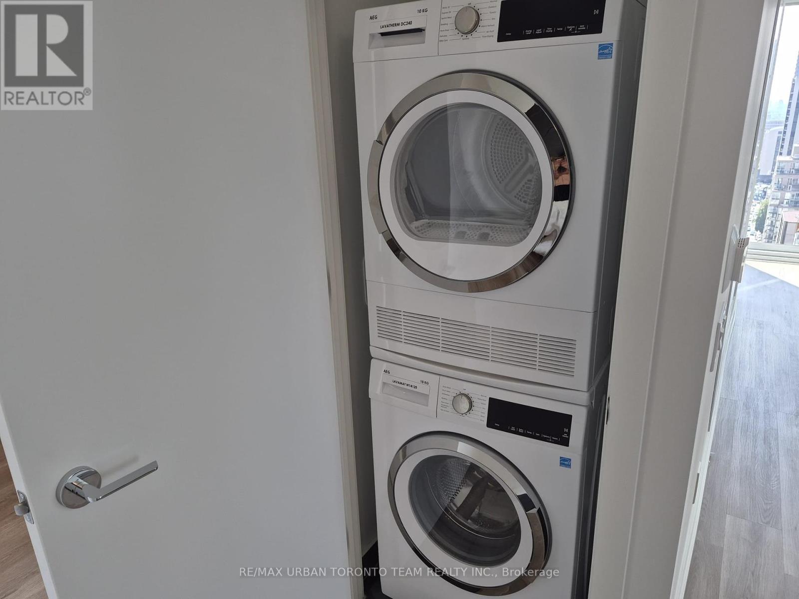 2802 - 771 Yonge Street, Toronto, Ontario  M4W 0B8 - Photo 12 - C12462165