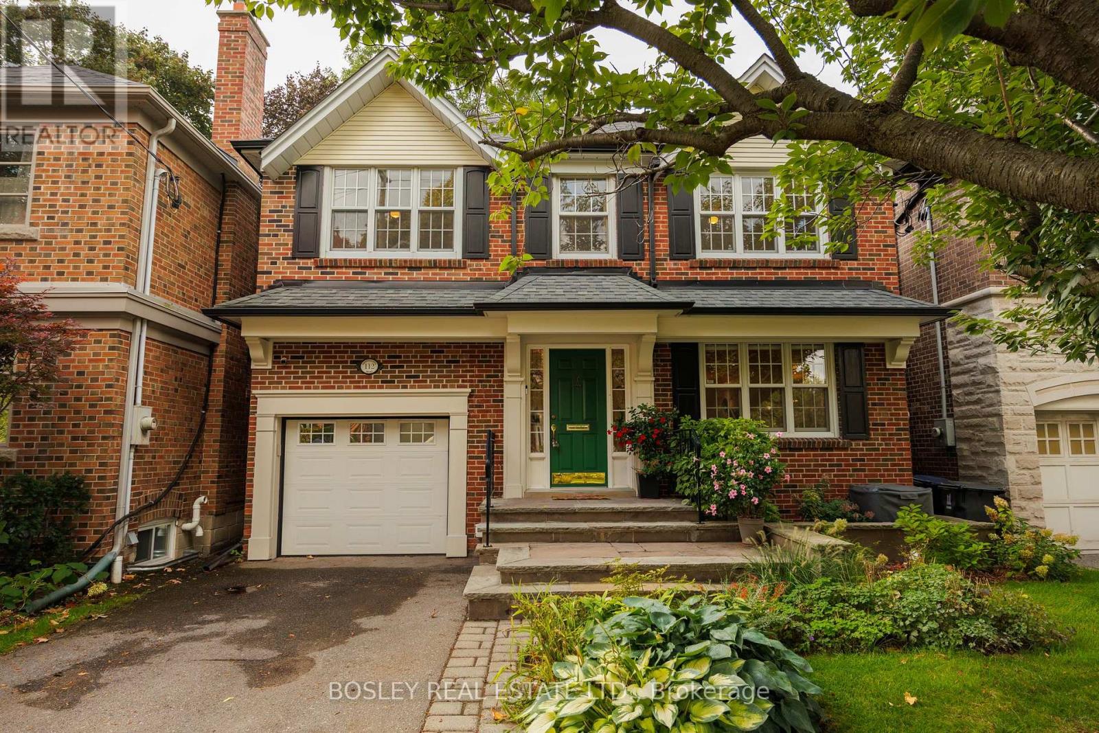 112 BRENTCLIFFE ROAD, Toronto, Ontario