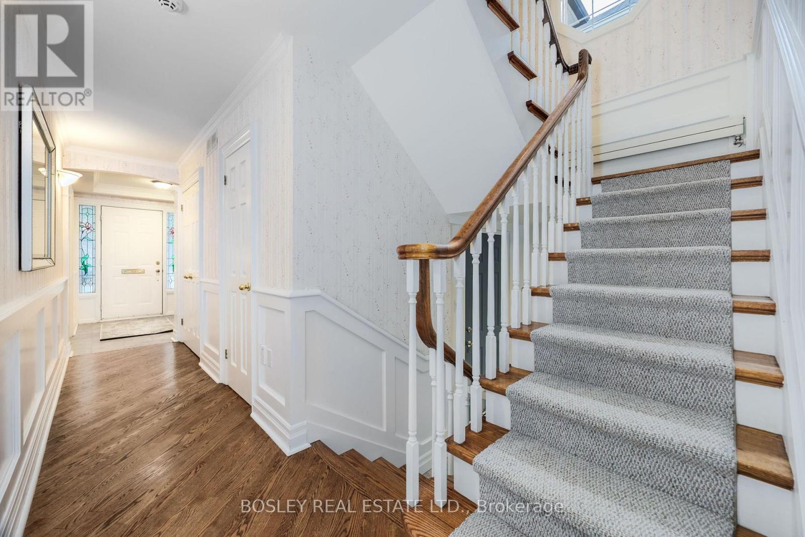 112 Brentcliffe Road, Toronto, Ontario  M4G 3Y9 - Photo 15 - C12462172