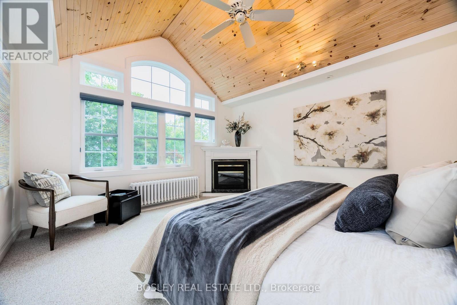 112 Brentcliffe Road, Toronto, Ontario  M4G 3Y9 - Photo 17 - C12462172