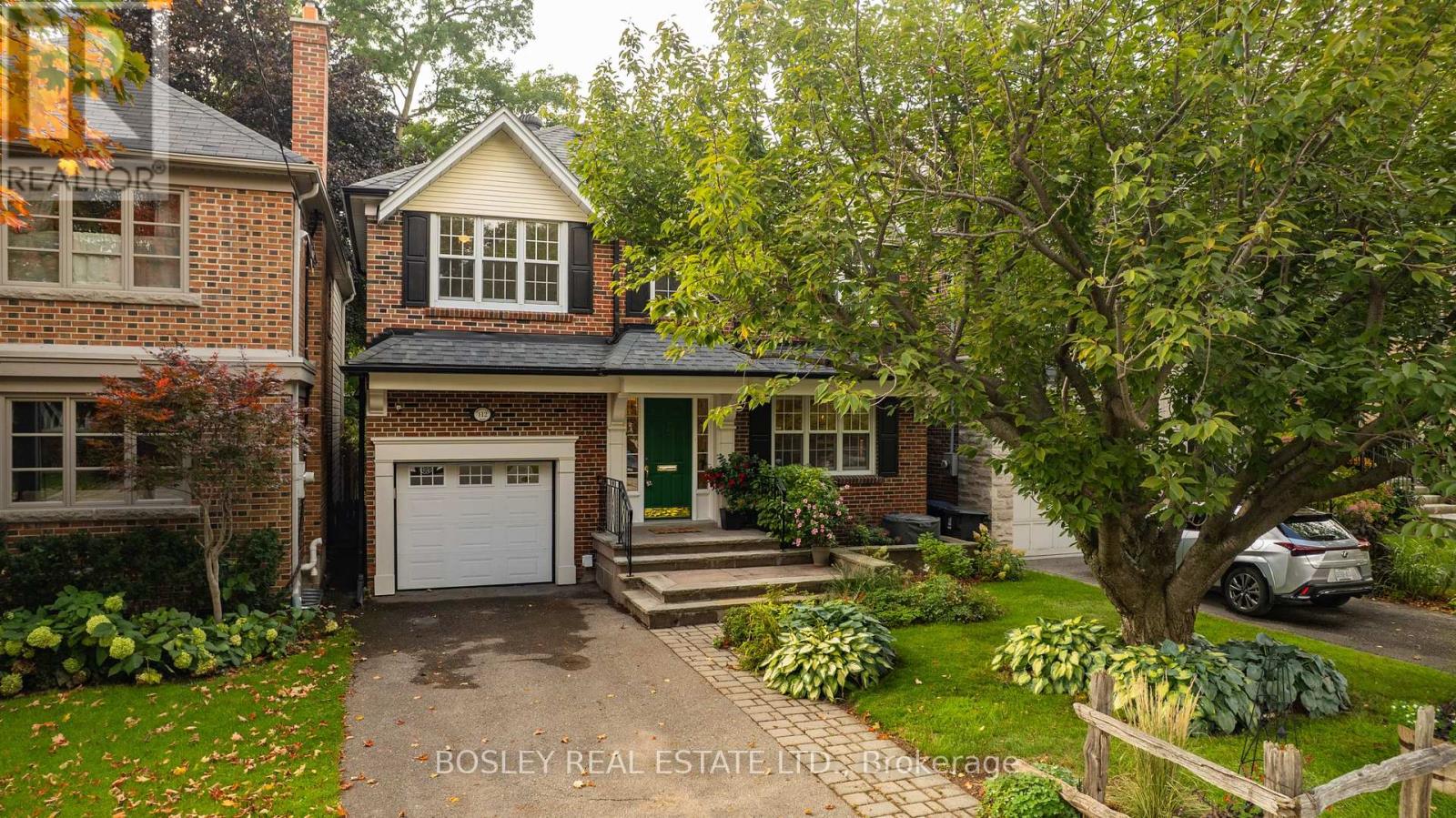 112 Brentcliffe Road, Toronto, Ontario  M4G 3Y9 - Photo 4 - C12462172