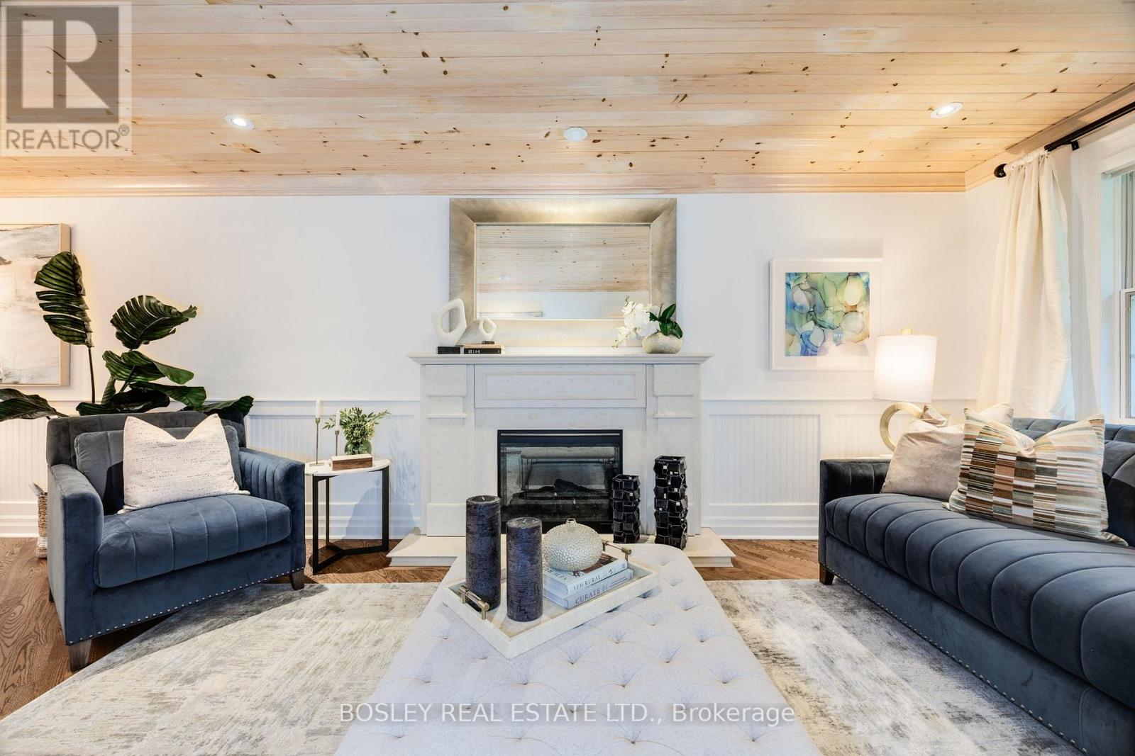112 Brentcliffe Road, Toronto, Ontario  M4G 3Y9 - Photo 8 - C12462172