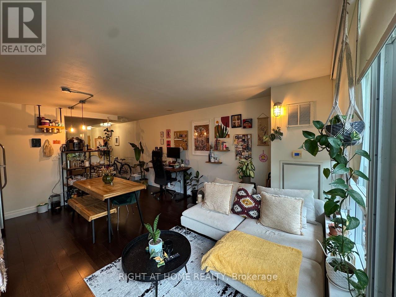 412 - 38 Joe Shuster Way, Toronto, Ontario  M6K 0A5 - Photo 10 - C12462177