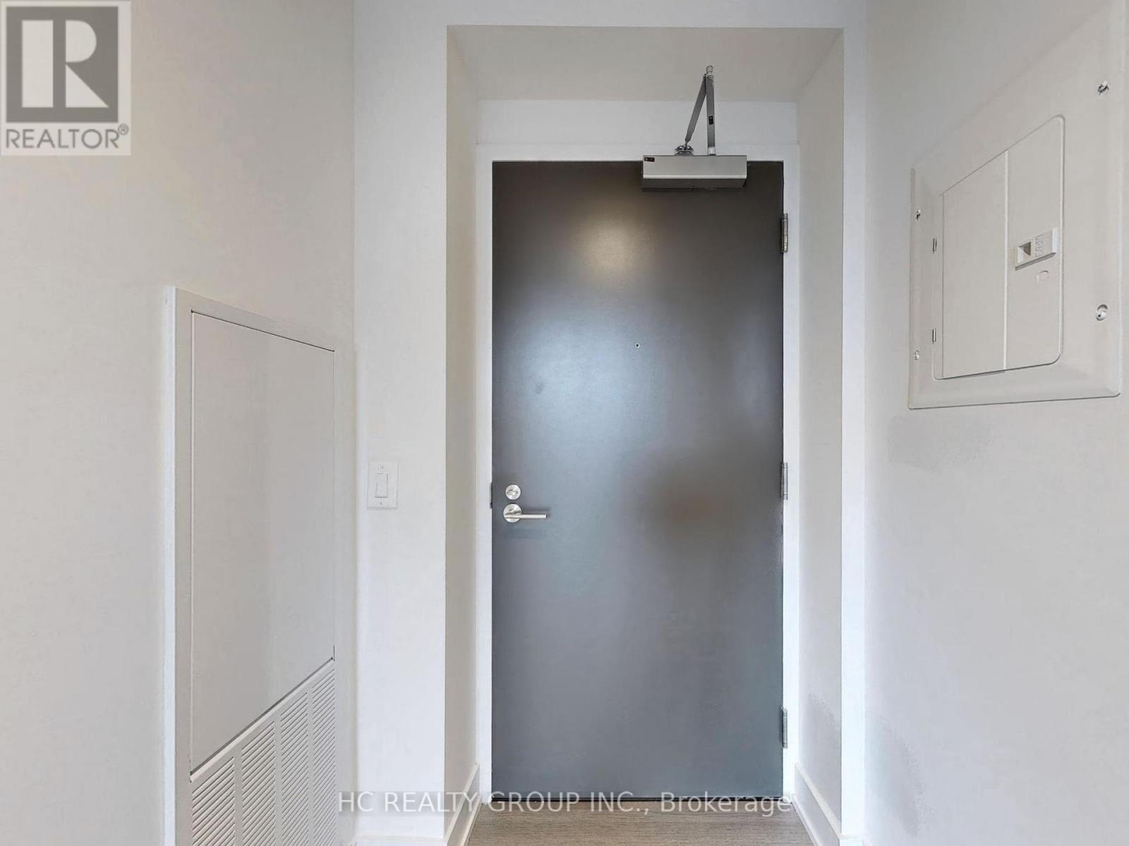 1302 - 8 Cumberland Street, Toronto, Ontario  M4W 0B6 - Photo 20 - C12462181