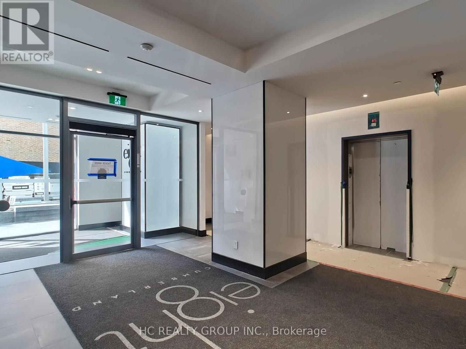 1302 - 8 Cumberland Street, Toronto, Ontario  M4W 0B6 - Photo 6 - C12462181