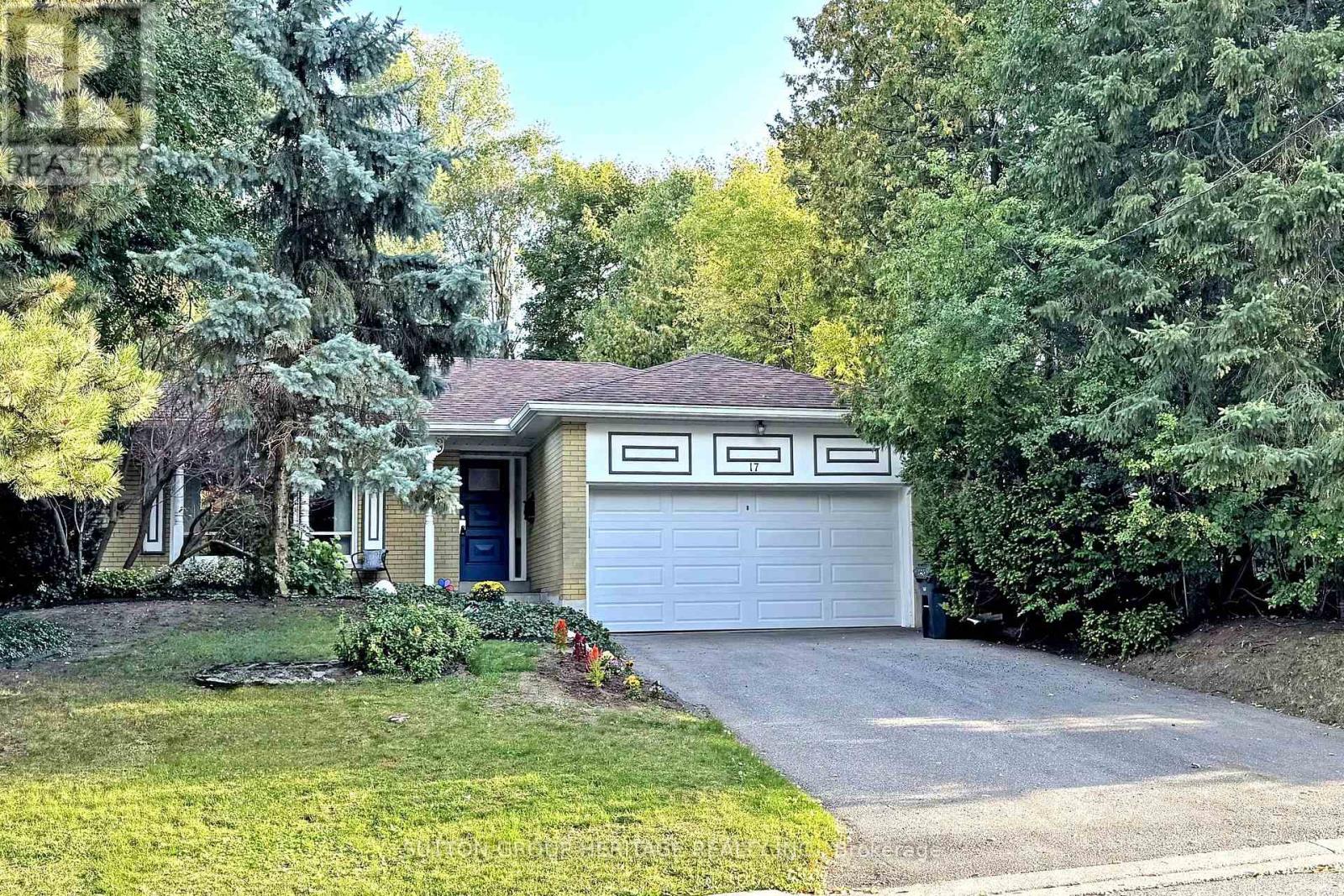 17 Brenham Crescent, Toronto, Ontario  M2M 2K9 - Photo 2 - C12462197