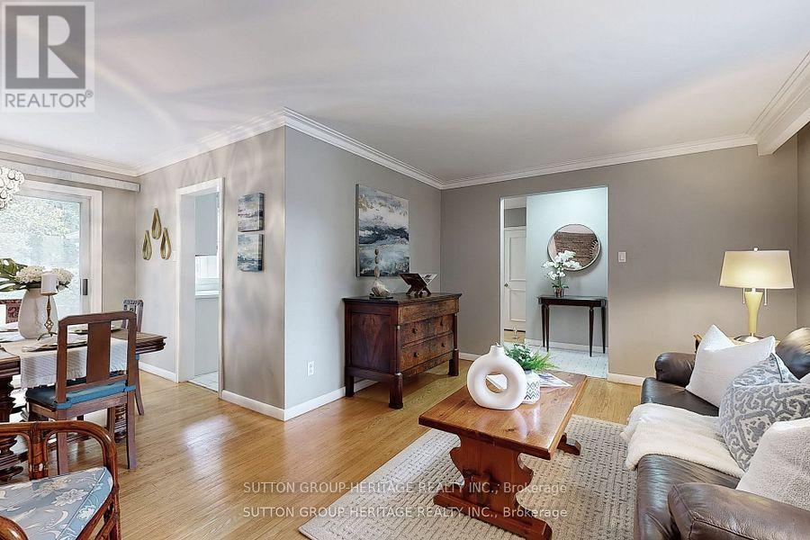 17 Brenham Crescent, Toronto, Ontario  M2M 2K9 - Photo 8 - C12462197