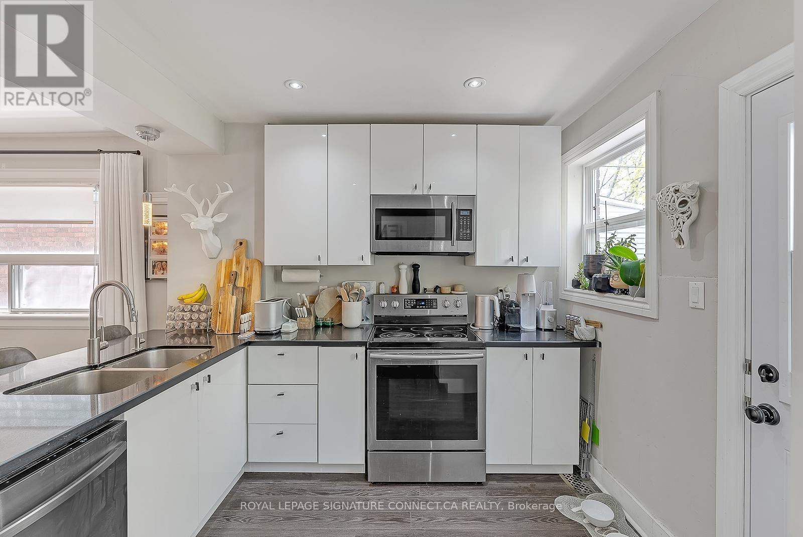 80 Oakcrest Avenue, Toronto, Ontario  M4C 1B6 - Photo 18 - E12462184