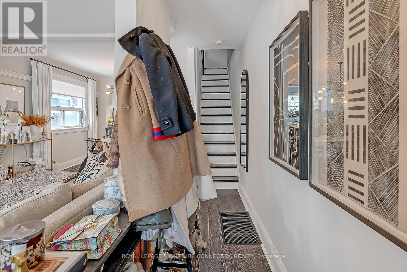 80 Oakcrest Avenue, Toronto, Ontario  M4C 1B6 - Photo 4 - E12462184