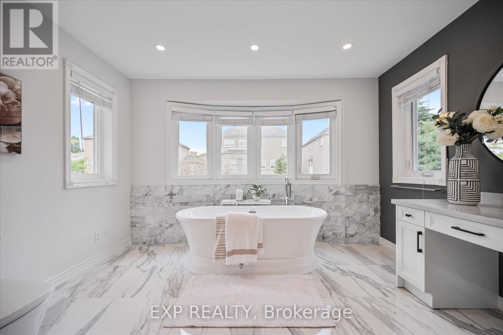 367 Calvert Road, Markham, Ontario  L6C 1X7 - Photo 26 - N12462009