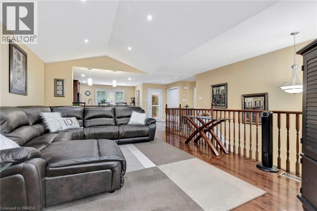 10 Stratford Terrace, Brantford, Ontario  N3T 6P6 - Photo 4 - 40760407