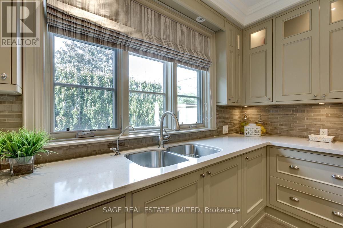 121 Mill Street, Richmond Hill, Ontario  L4C 4A6 - Photo 10 - N12462166
