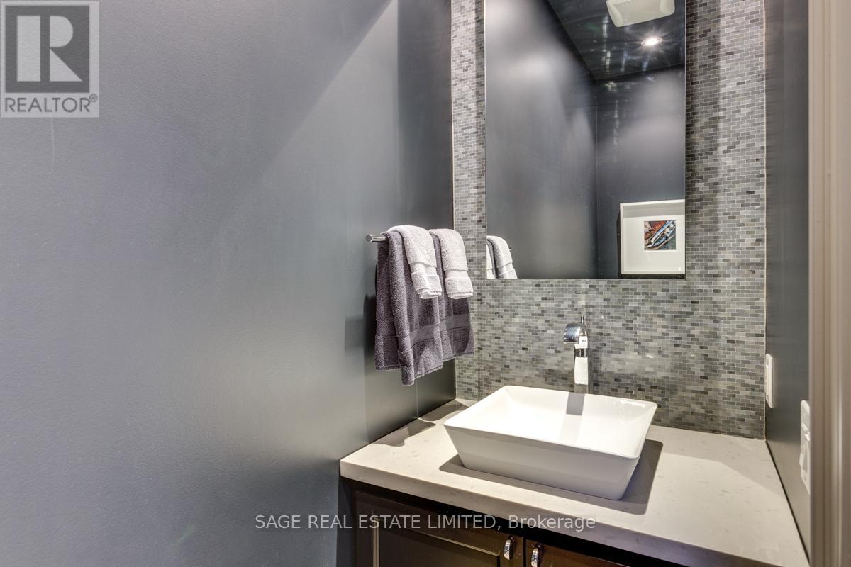 121 Mill Street, Richmond Hill, Ontario  L4C 4A6 - Photo 13 - N12462166