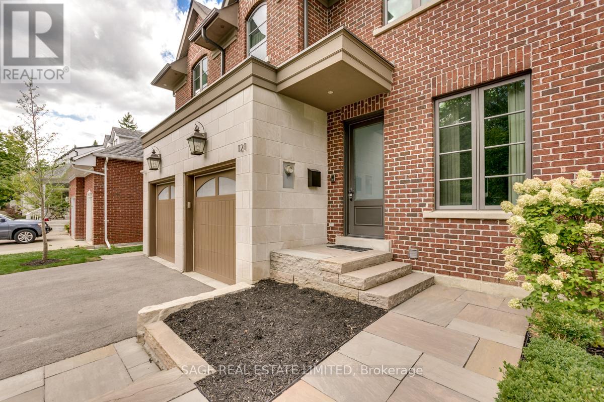 121 Mill Street, Richmond Hill, Ontario  L4C 4A6 - Photo 2 - N12462166