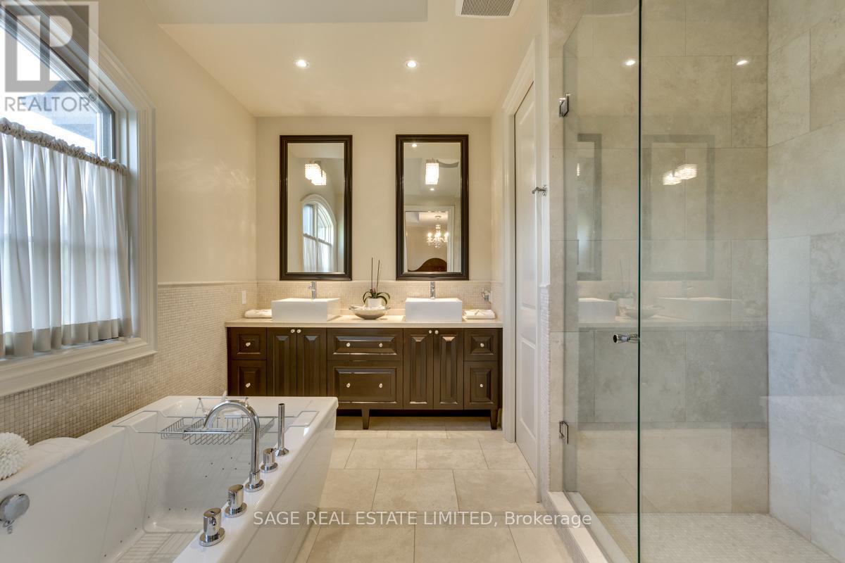 121 Mill Street, Richmond Hill, Ontario  L4C 4A6 - Photo 29 - N12462166