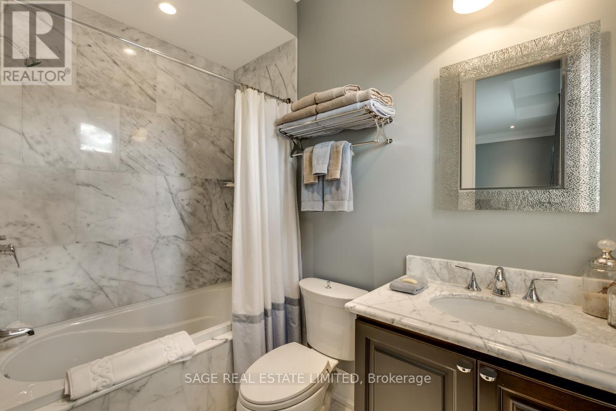 121 Mill Street, Richmond Hill, Ontario  L4C 4A6 - Photo 32 - N12462166