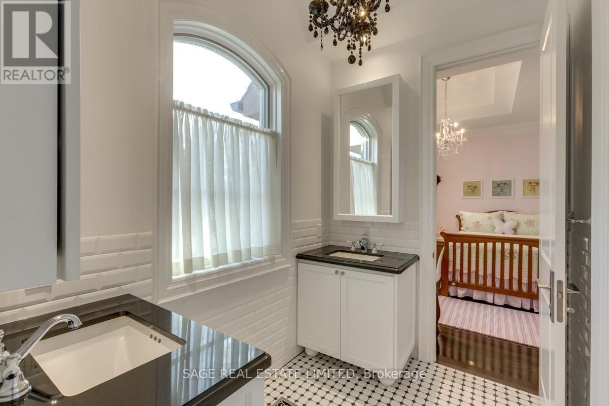 121 Mill Street, Richmond Hill, Ontario  L4C 4A6 - Photo 33 - N12462166