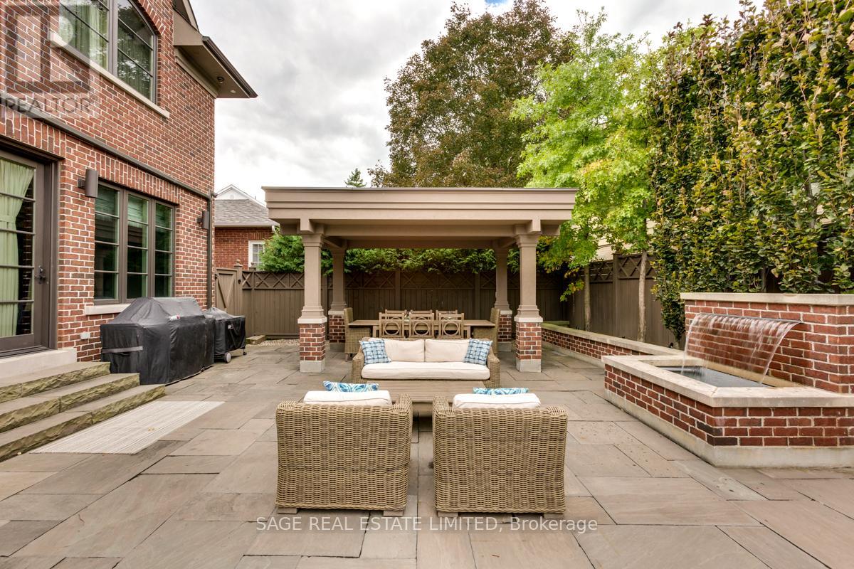 121 Mill Street, Richmond Hill, Ontario  L4C 4A6 - Photo 4 - N12462166