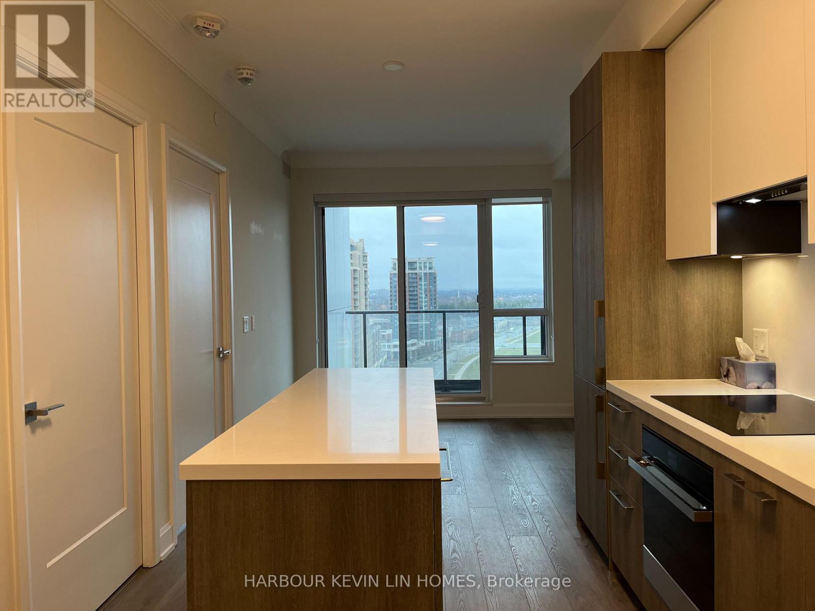 1611 - 8 Water Walk Drive, Markham, Ontario  L3R 6L4 - Photo 6 - N12462186