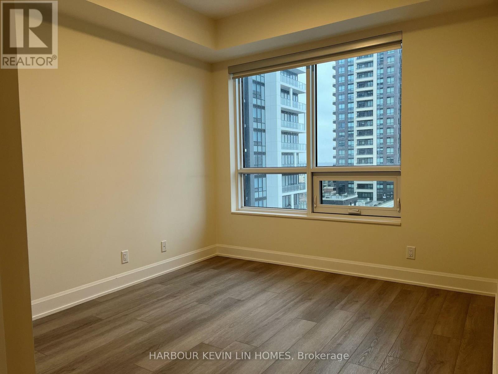 1611 - 8 Water Walk Drive, Markham, Ontario  L3R 6L4 - Photo 9 - N12462186