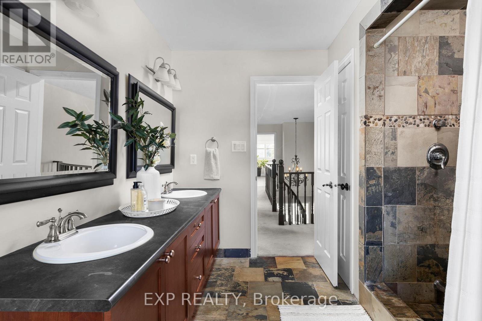 71 Cityview Circle, Barrie, Ontario  L4N 7V1 - Photo 27 - S12462149