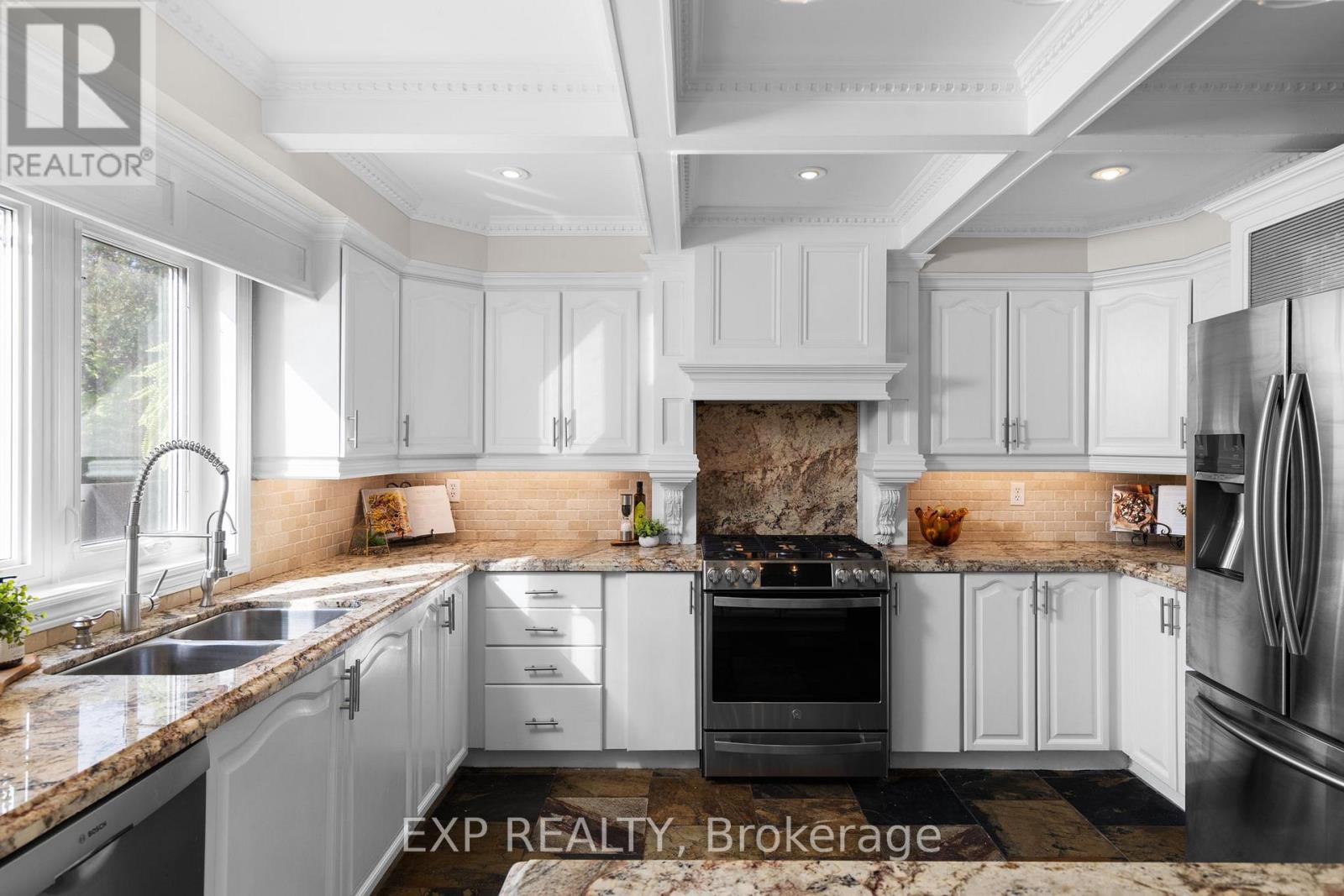 71 Cityview Circle, Barrie, Ontario  L4N 7V1 - Photo 7 - S12462149
