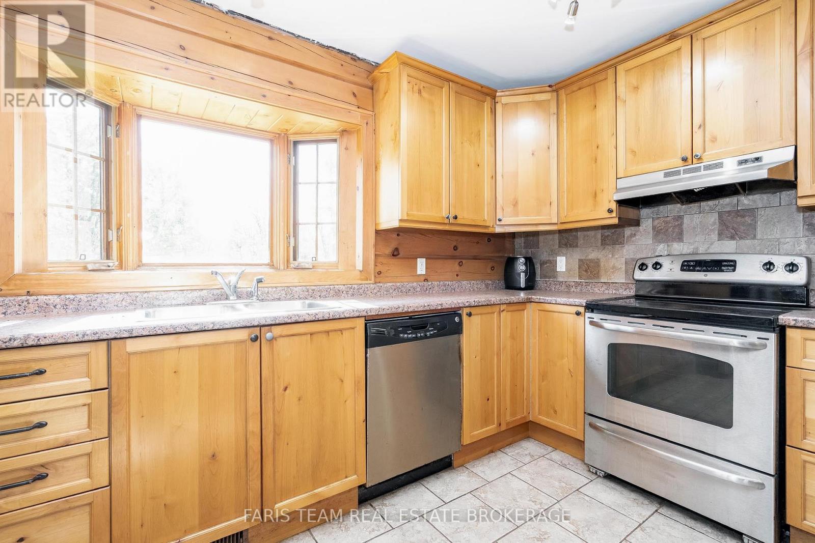 1309 Laughlin Falls Road, Severn, Ontario  L0K 1E0 - Photo 6 - S12462170