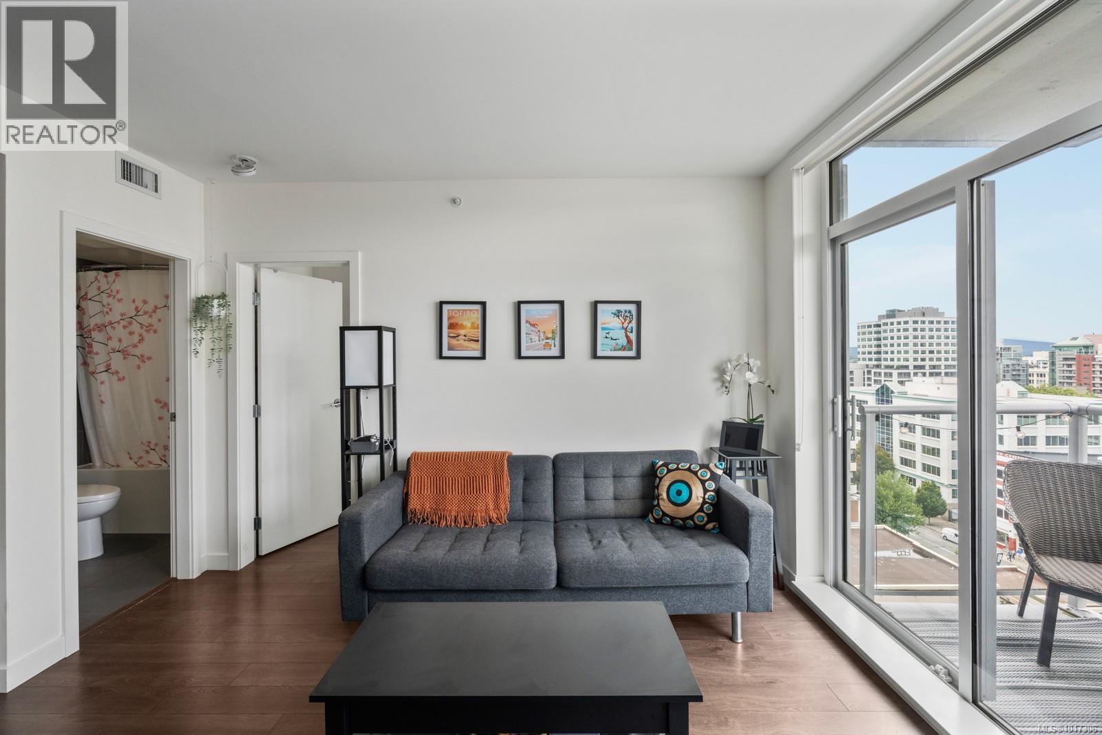 1105 848 Yates St, Victoria, British Columbia  V8W 0G2 - Photo 3 - 1017306