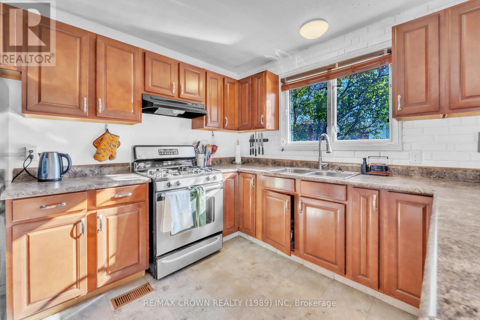 13 Arthur Court, North Bay, Ontario  P1A 3K1 - Photo 9 - X12462206