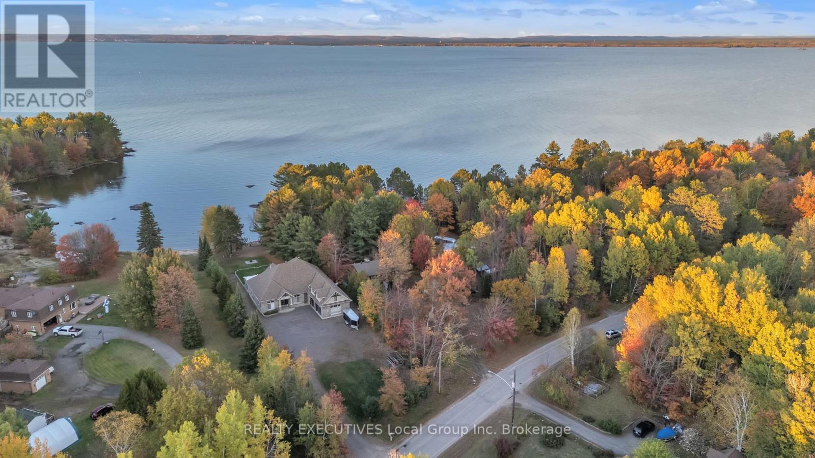 34 Sunrise Bay Drive, Callander, Ontario  P0H 1H0 - Photo 2 - X12462286