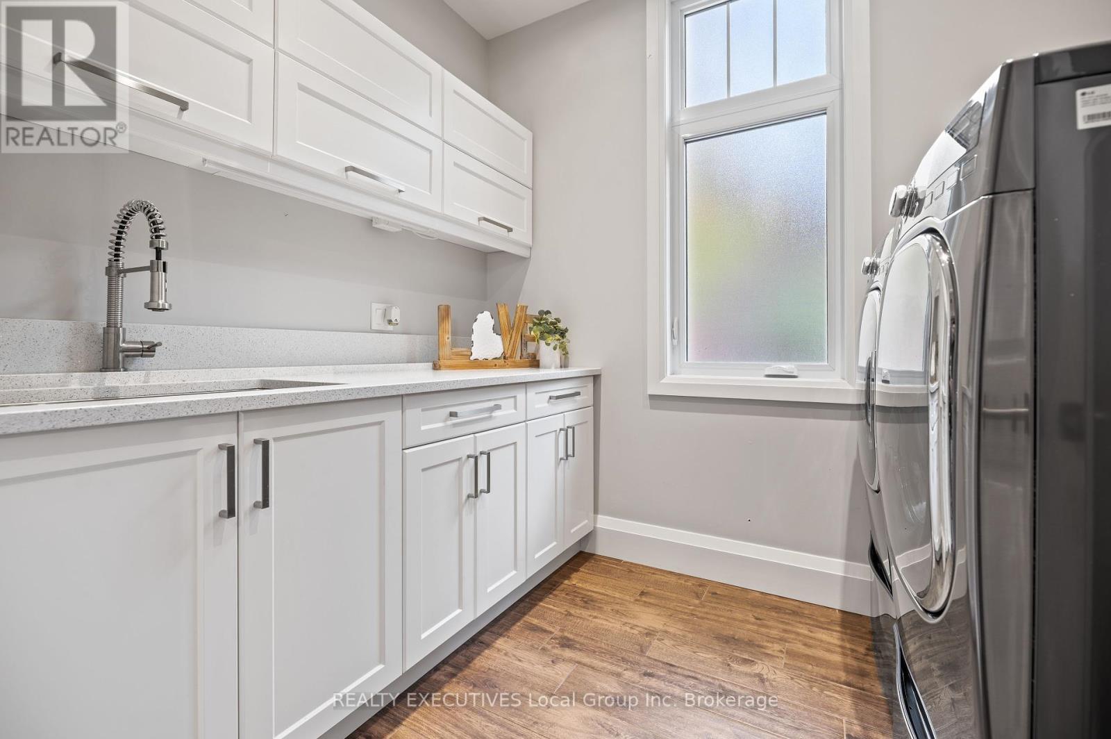 34 Sunrise Bay Drive, Callander, Ontario  P0H 1H0 - Photo 37 - X12462286