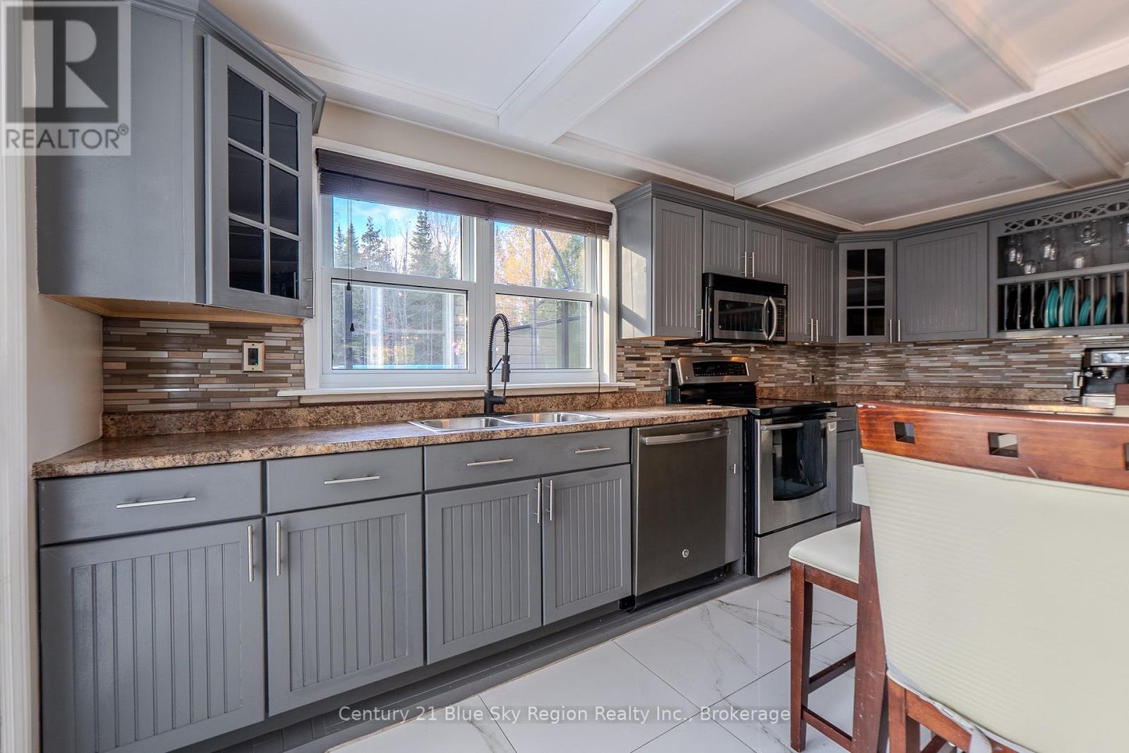 77 Berkley Boulevard, North Bay, Ontario  P1B 8G3 - Photo 9 - X12462291