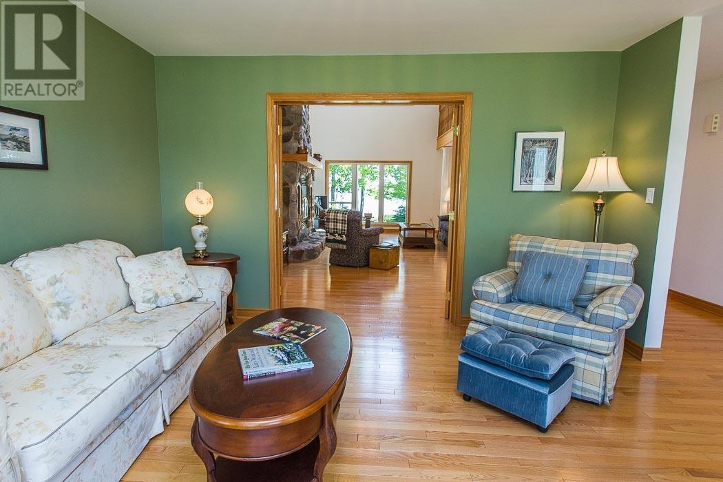 21 Lighthouse Point Dr, Thessalon, Ontario  P0R 1L0 - Photo 13 - SM251674