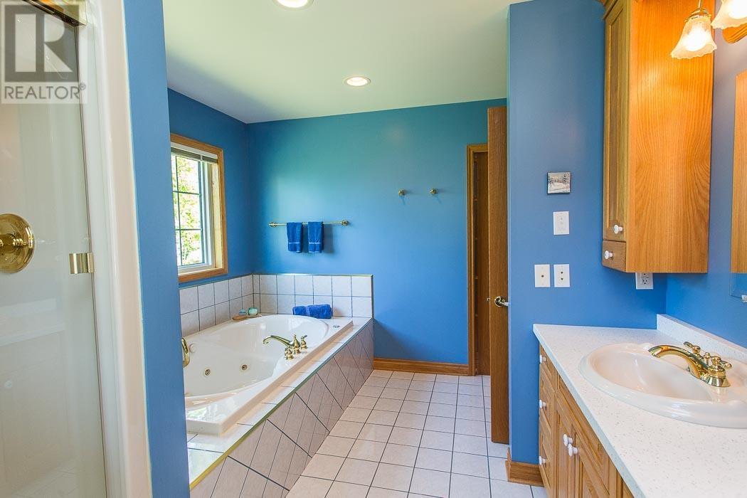 21 Lighthouse Point Dr, Thessalon, Ontario  P0R 1L0 - Photo 19 - SM251674