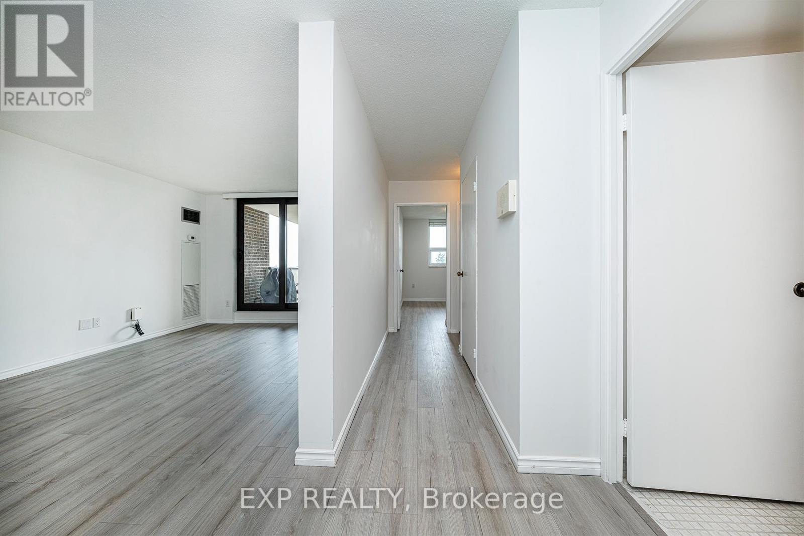 512 - 3 Lisa Street, Brampton, Ontario  L6T 4A2 - Photo 16 - W12462158