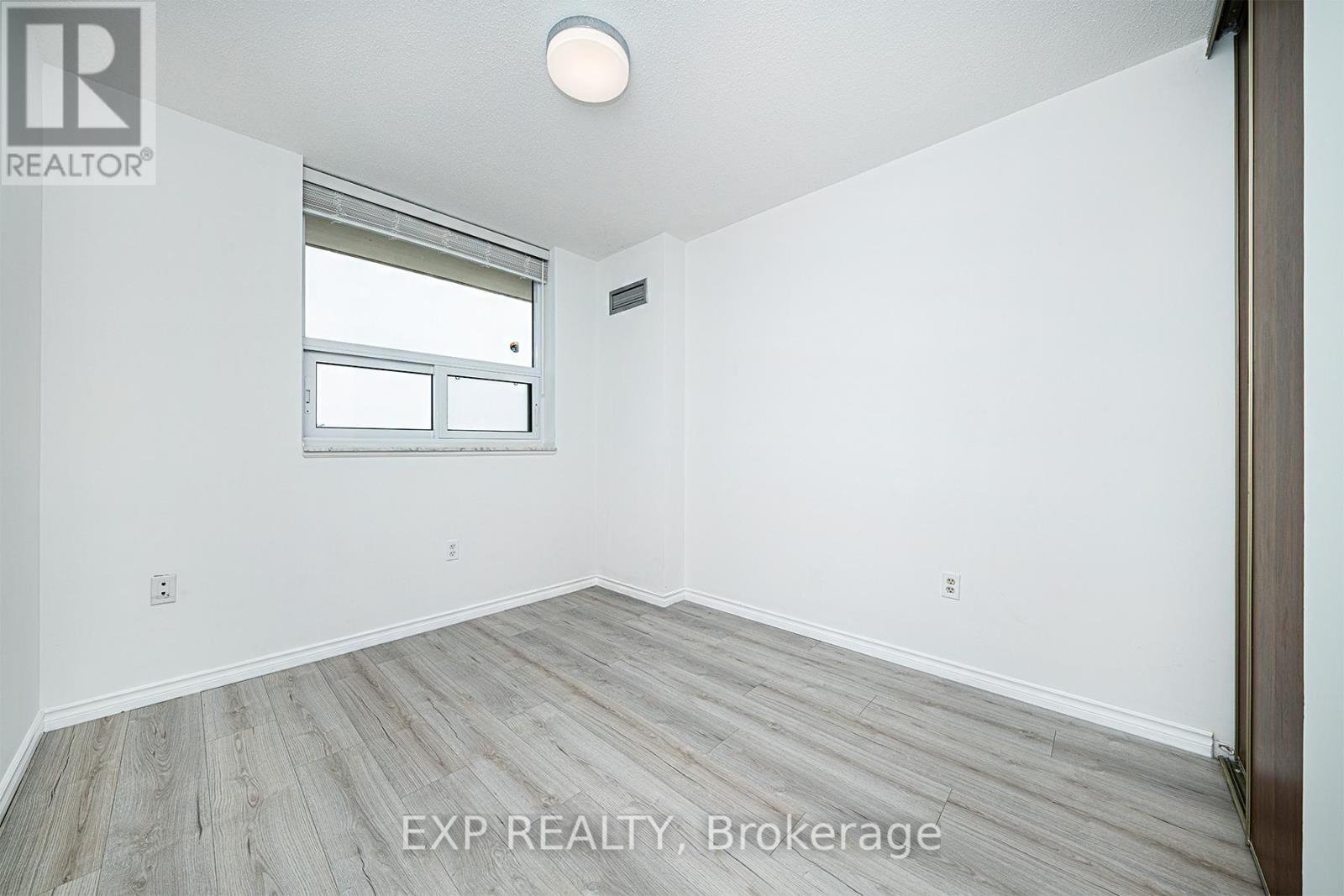 512 - 3 Lisa Street, Brampton, Ontario  L6T 4A2 - Photo 21 - W12462158