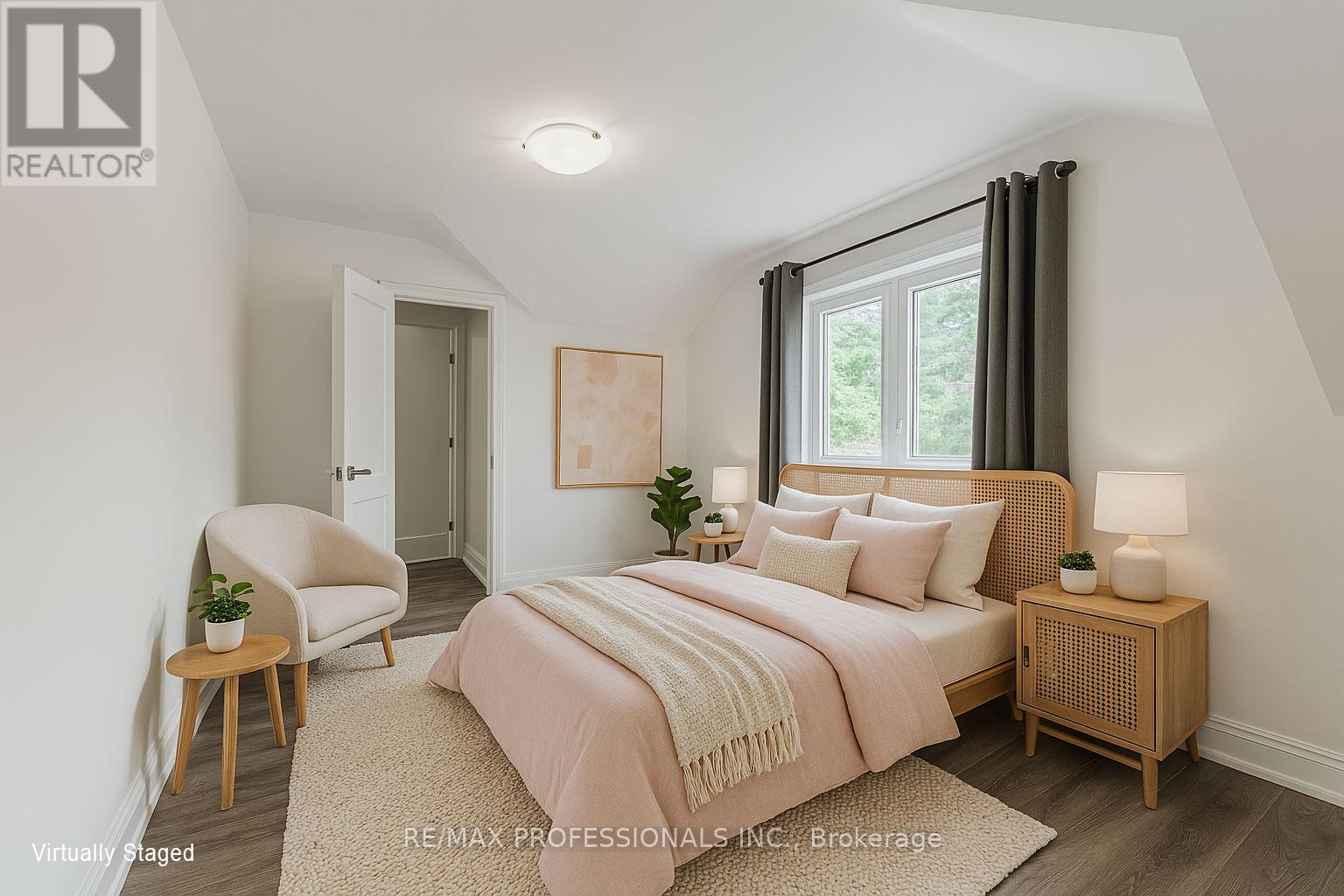 228 The Kingsway, Toronto, Ontario  M9A 3T5 - Photo 22 - W12462161