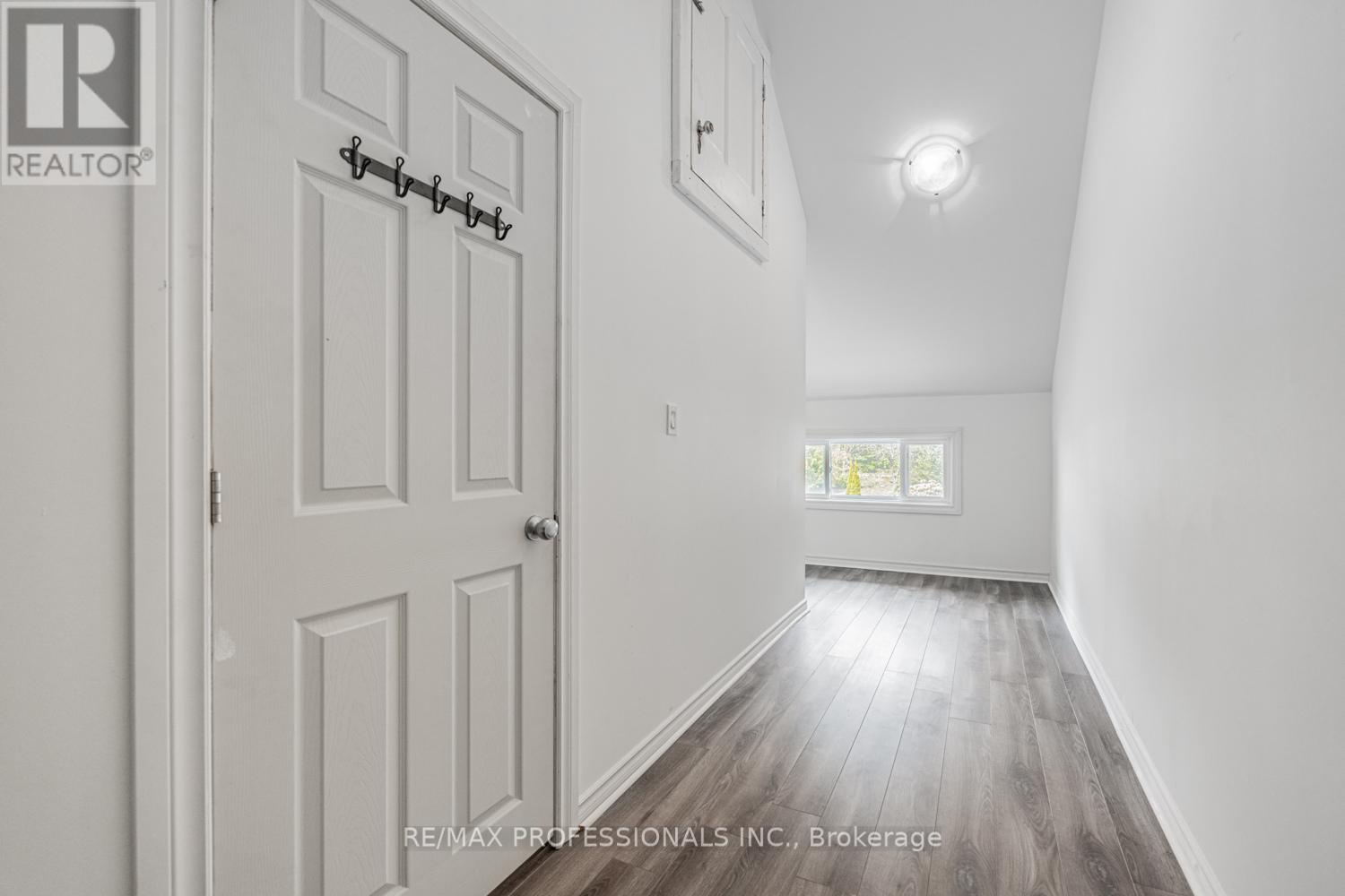 228 The Kingsway, Toronto, Ontario  M9A 3T5 - Photo 23 - W12462161