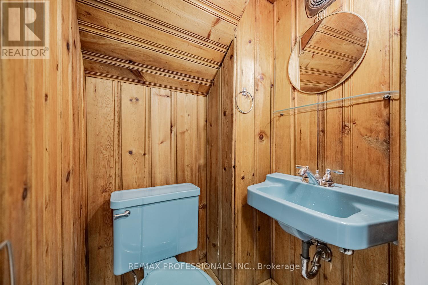 228 The Kingsway, Toronto, Ontario  M9A 3T5 - Photo 31 - W12462161