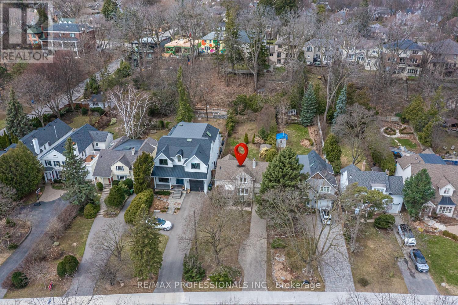228 The Kingsway, Toronto, Ontario  M9A 3T5 - Photo 37 - W12462161