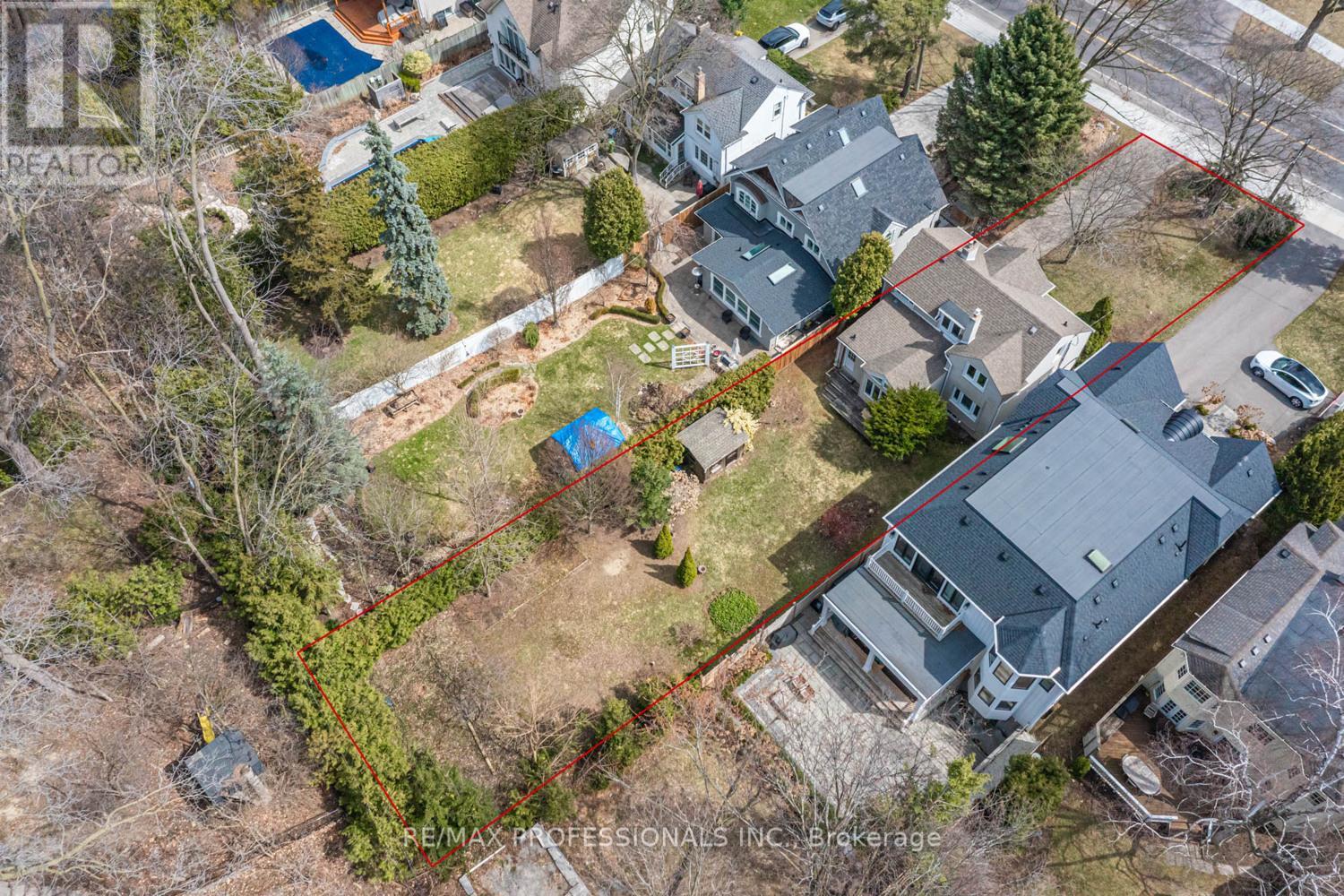 228 The Kingsway, Toronto, Ontario  M9A 3T5 - Photo 40 - W12462161