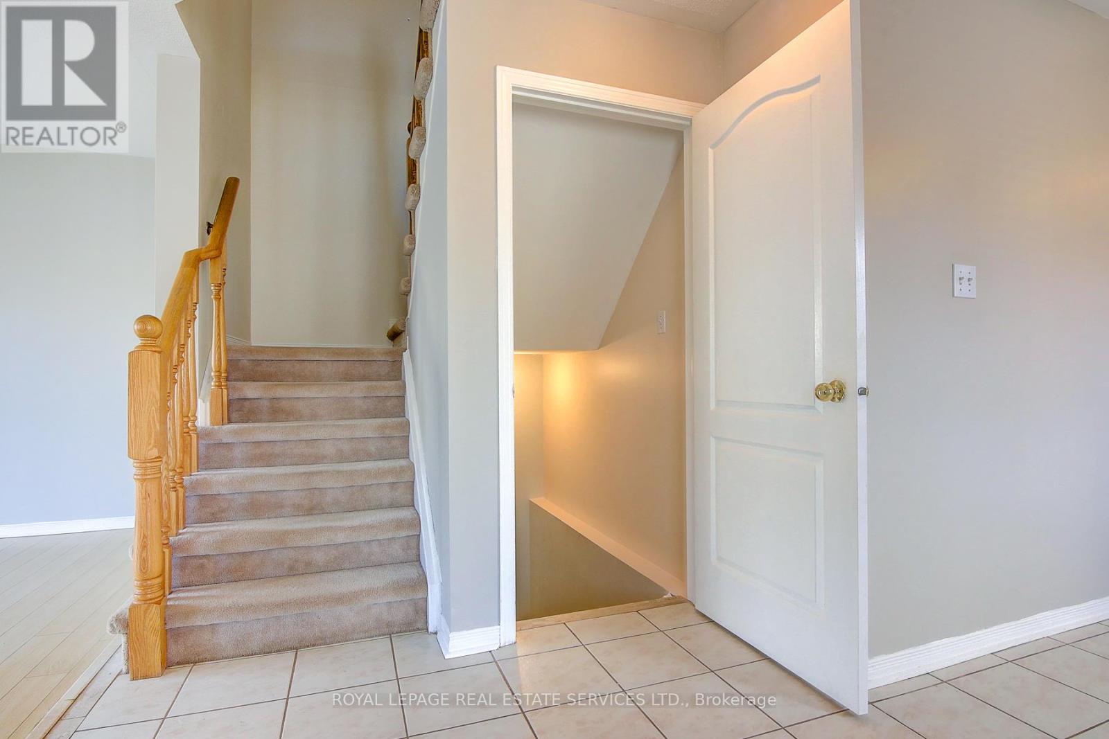 1498 Pinecliff Road, Oakville, Ontario  L6M 4A8 - Photo 20 - W12462178