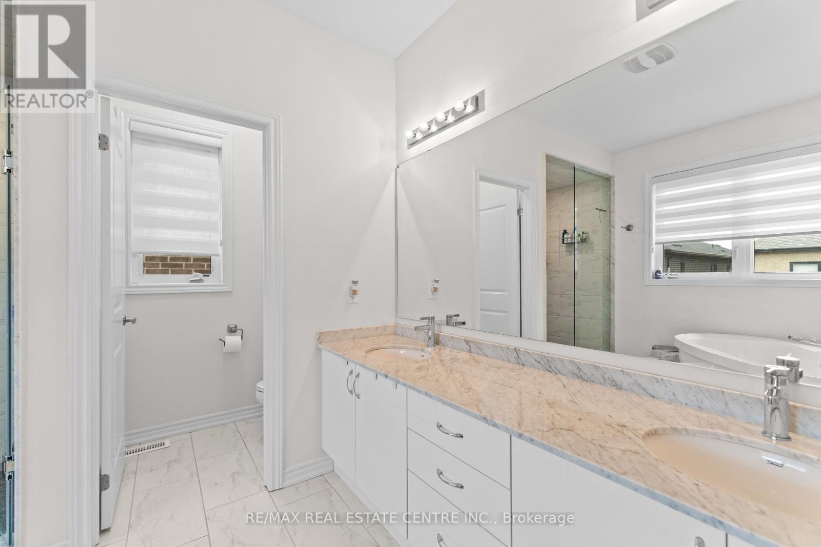 8 Vincena Road, Caledon, Ontario  L7C 4M5 - Photo 15 - W12462190