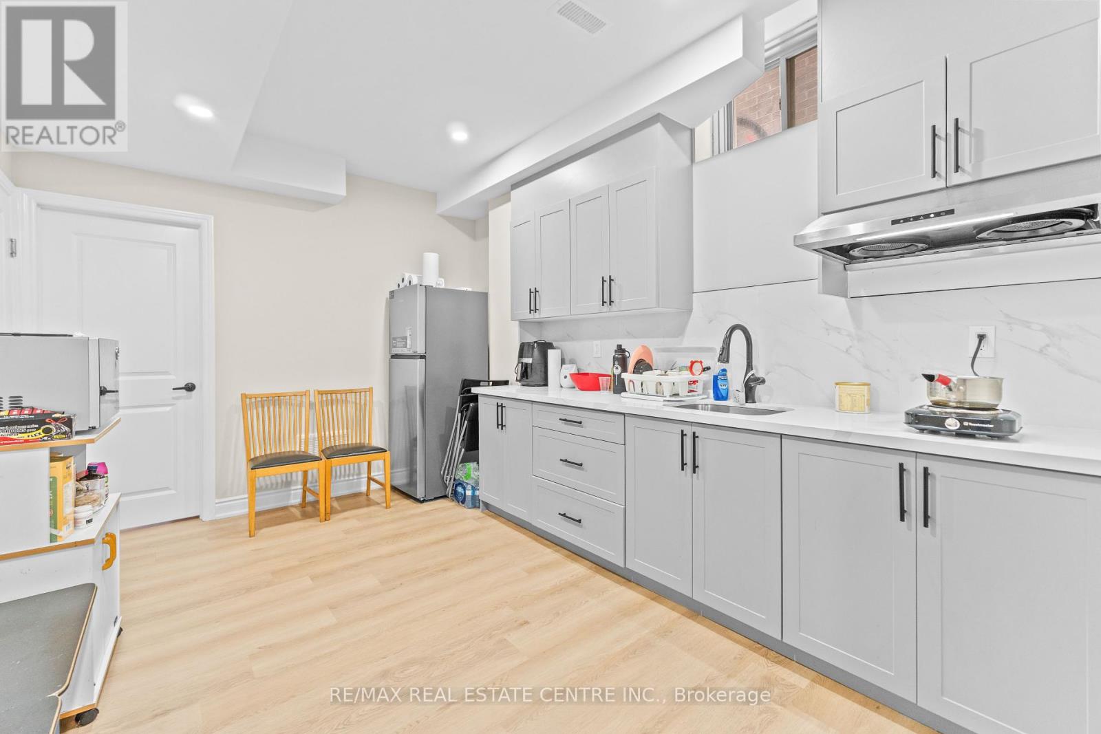 8 Vincena Road, Caledon, Ontario  L7C 4M5 - Photo 28 - W12462190