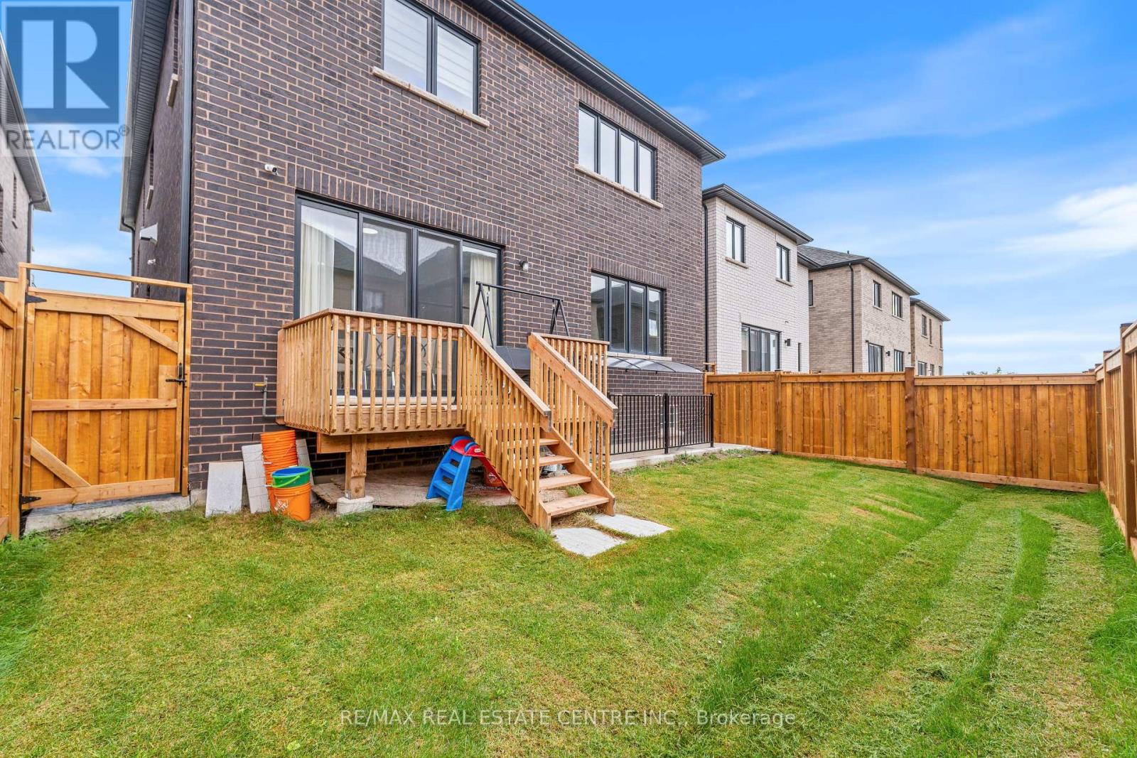 8 Vincena Road, Caledon, Ontario  L7C 4M5 - Photo 30 - W12462190