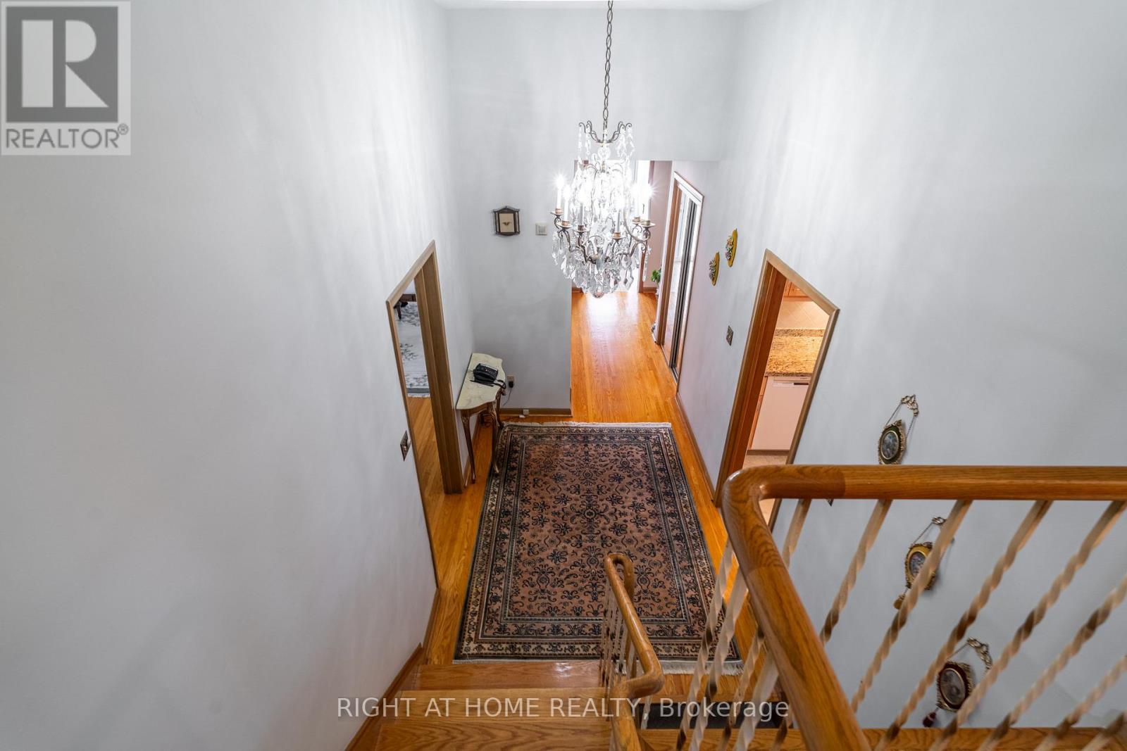 1012 Castlefield Avenue, Toronto, Ontario  M6B 1E3 - Photo 14 - W12462191